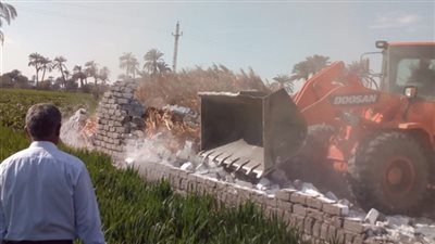 تنفيذ عمليات الموجة الثانية عشر لإزالة التعديات على أراضى وأملاك الدولة 