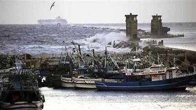 غلق بوغاز مينائي الإسكندرية والدخيلة نظراً لسوء الأحوال الجومائية