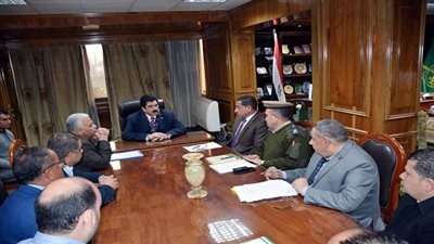 محافظ القليوبية يبحث انشاء مشروع النقل الجماعي بالمحافظة 
