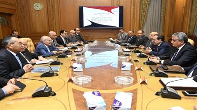 العصار والملا يناقشان تصنيع عدادات الغاز 