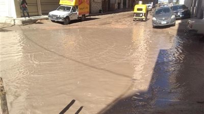 رغم رفع حالة الطوارئ.. شوارع الإسكندرية غارقة بالأمطار