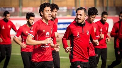 نجم الأهلي يجري عملية جراحية في الأنف