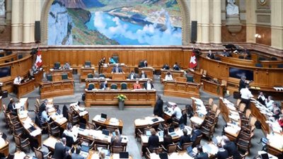 برلمانى سويسرى يتهم تركيا بسرقة زيت الزيتون السورى وتصديره لأوروبا