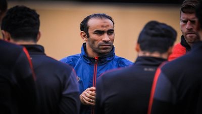 عبدالحفيظ ينهي ترتيبات إقامة الأهلي بالجزائر