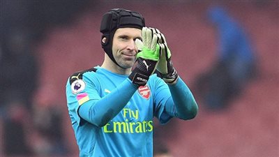 بيتر تشيك يعتزل كرة القدم 