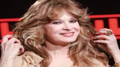 وسط نجوم الفن.. نيللي تحتفل بعيد ميلادها الـ70 