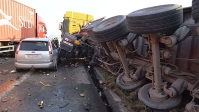 إنقلاب سيارة 