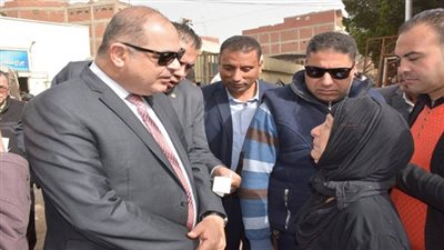 بالصور.. تسليم شقة سكنية لسيدة بطنطا لظروفها المعيشية