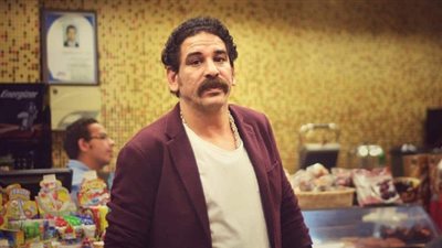 علي الشامل يواصل تصوير مشاهده بفيلم 