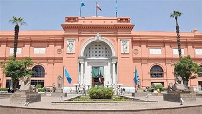 الحكومة تكذب أنباء نقل الآثار للمتحف الكبير بسيارات غير مجهزة
