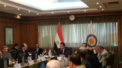  عبدالغفار يوجه برفع الكفاءة التكنولوجية بالجامعات