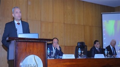 النقل تعقد ندوة 