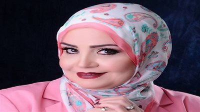 الخميس.. أمل منصور تناقش ظاهرة العنوسة، وتتساءل هل هناك سن للزواج؟ ببرنامج ساعة أمل