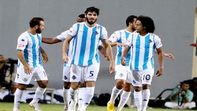 بيراميدز يطلب بطاقتى خربين وبينافنتي تمهيدا لقيدهما قبل مباراة الزمالك