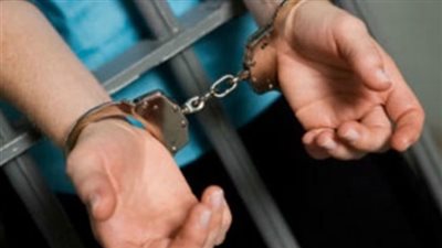 القبض على عاطل يقوم بخطف هواتف المحمول بالبساتين