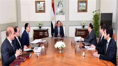 السيسى يستعرض 