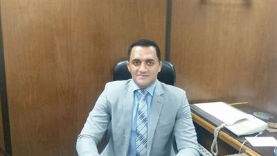 نائب رئيس تحرير الاهرام يصنع ديوانه الثاني تحت عنوان أين تضع العذراء مسيحها