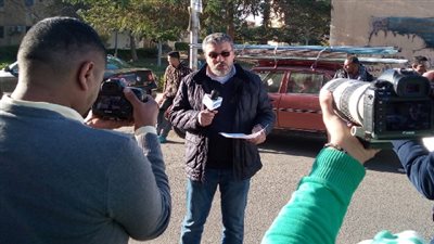 الليلة.. عمرو الليثى يمسك ثعبان الكوبرا ويركب تاكسى الخير بـ