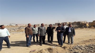 متابعة أعمال الحفر بمدينة إسكان الشباب للزواج الحديث بالسويس