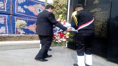 مرزوق يضع إكليل من الزهور على قبر الجندي المجهول بمناسبة عيد الشرطة  67