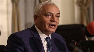 حجازى: إحالة رئيس لجنة امتحان بنى سويف والمراقب الأول وايقافهم عن العمل لمدة ثلاثة شهور 