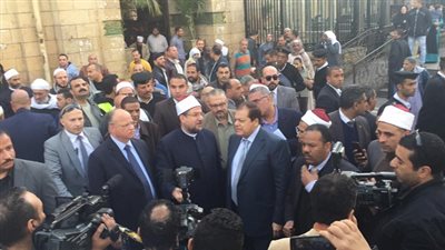 أبو العينين: تطوير 200 مسجدا وإنشاء مظلات لمساجد آل البيت مشابهة للمسجد النبوي .. و100 عملية زرع قرنية لغير القادرين .. و100 منحة تعليمية لأبناء الشهداء