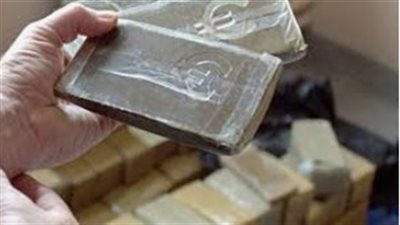 ضبط 12 قطعة حشيش بحوزة عاطل بكفر الزيات