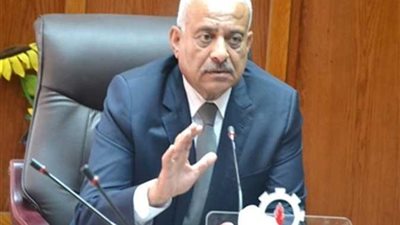 محافظ السويس يؤكد على اجهزته عدم التهاون فى استرداد حق الدولة