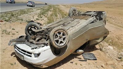مصرع واصابة 3 اشخاص فى حادث انقلاب سيارة بطريق السخنة