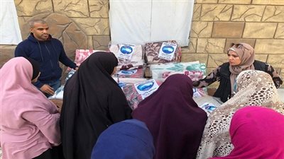 مستقبل وطن بالسويس يواصل حملتة لتدفئة الفقراء بالبطاطين