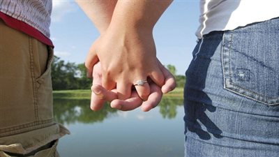 فنانة أردنية تكشف تلقيها عروضًا لزواج سري وعرفي