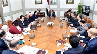 السيسي يجتمع مع الحكومة للإعداد لرئاسة مصر المرتقبة للاتحاد الأفريقي