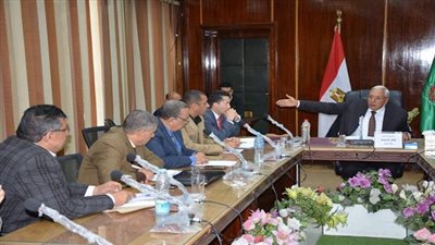 شاروبيم.. يجتمع بالشركة المنفذة  لمشروع الأتوبيس النهري بالدقهلية