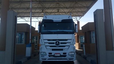 لأول مرة بالموانىء المصرية.. تشغيل النظام التعريفى للشاحنات عبر موجات الراديو