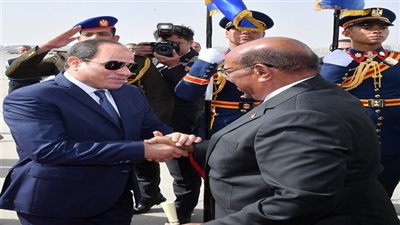 الرئيس السيسي يستقبل رئيس جمهورية السودان ويجري معه مباحثات موسعة