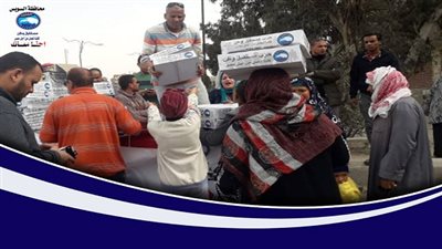 بالصور.. مستقبل وطن بالسويس يطرح كراتين مواد غذائية للاهالى بأسعار مناسبة