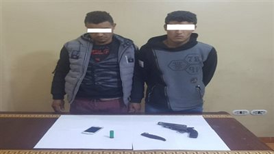 ضبط مرتكبى واقعة سرقة سيارة 