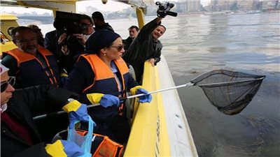 وزيرة البيئة تطلق حملة 