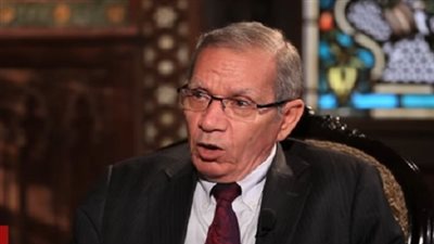 نائب الوزير للتعليم الفنى يكرم أوائل طلاب دبلوم التعليم الفنى