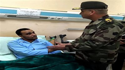 وزير الدفاع يزورالمرضى ومصابي القوات المسلحة بالمجمع الطبى للقوات المسلحة بكوبرى القبة
