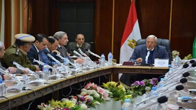 شاروبيم.. حظر تشغيل الانش في بحيرة المنزلة نهائيا