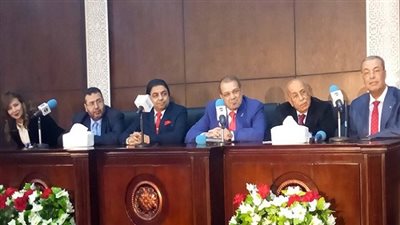 بالصور.. حسن راتب يتبرع لاقامة اكبر غرفة عناية مركزة فى العالم بمعهد القلب القومى 