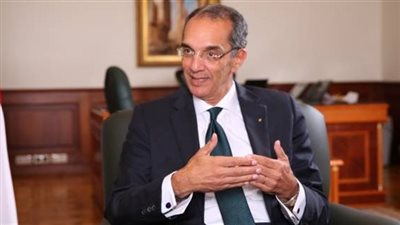 وزارة الاتصالات تبحث سبل دفع الاقتصاد الرقمى بالتعاون مع البنك الدولى