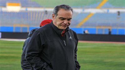 لاسارتي يعقد جلسة مع طبيب الأهلي للاطمئنان على حالة اللاعبين