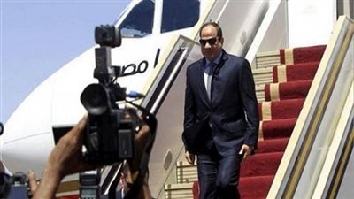 السيسي يصل مطار القاهرة عقب تسلم رئاسة الاتحاد الأفريقي