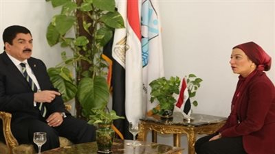 وزيرة البيئة تضع حجر الأساس لإنشاء محطة وسيطة لمنظومة النظافة بمحافظة القليوبية