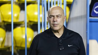 بعد تذيل مجموعته بـ