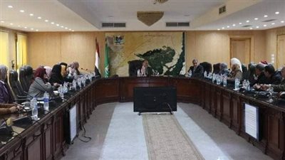 محافظ الفيوم يلتقي أعضاء المجلس الإقليمي للسكان