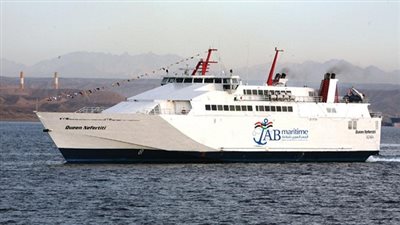  تشغيل العبارة كوين نفرتيتى على  الخط الملاحى 