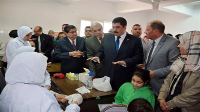 مرزوق وعجلان  يدشنان الحملة القومية للكشف المبكر عن الانيميا والسمنه وقصر القامة لطلاب المرحلة الابتدائية 